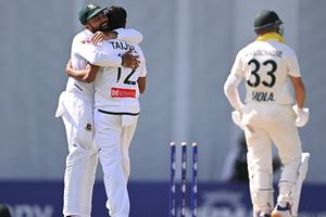 AUS vs BAN: ऑस्ट्रेलिया तीसरे दिन 161/4 पर लड़खड़ाई, बांग्लादेश ऐतिहासिक टेस्ट जीत से छह विकेट दूर SportsTak Hindi
