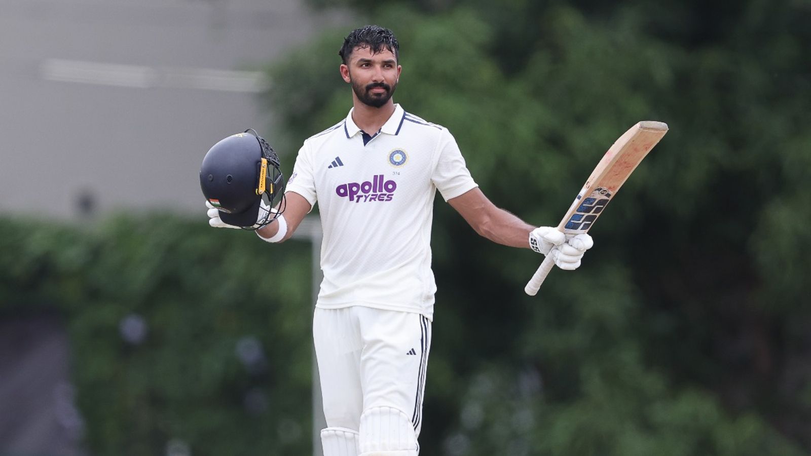 IND vs SL : साई के फिट होने पर पडिक्कल होंगे टीम से बाहर ? बैटिंग कोच ने दिया सीधा जवाब देवदत्त पडिक्कल ने श्रीलंका क्रिकेट एकादश के खिलाफ दिखाया दम. (Photo: BCCI)