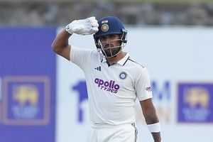 सरफराज खान के आने से क्या दबाव में हैं ध्रुव जुरेल? गॉल में फिफ्टी जड़ने के बाद खोला राज SportsTak Hindi