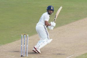 IND vs SL : श्रीलंका के खिलाफ अब बाकी 3 दिन में कैसे मैच जीतेगी टीम इंडिया ? सामने आया मास्टरप्लान SportsTak Hindi