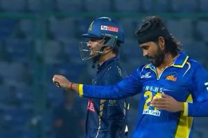 DPL 2026: दिग्वेश राठी ने फिर किया बवाली 'नोटबुक सेलिब्रेशन', IPL 2025 में हो गए थे सस्पेंड, Video SportsTak Hindi