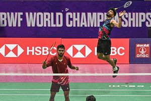 BWF World Championships 2026: भारत की जबरदस्त शुरुआत, हरिहरन-अर्जुन दूसरे राउंड में पहुंचे, आयरिश जोड़ी ने पिछड़ने के बाद बीच में छोड़ा मैच SportsTak Hindi