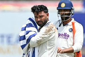 IND vs SL 1st Test Day 4: भारत की दूसरी पारी 193 रन पर सिमटी, श्रीलंका को मिला 372 रन का मुश्किल लक्ष्य SportsTak Hindi