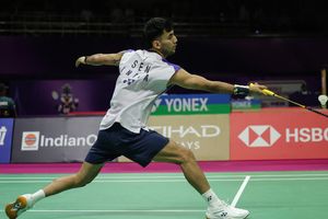 BWF Championships : लक्ष्य सेन ने पहला गेम हारने के बाद दर्ज की धांसू जीत, ऑस्ट्रिया के खिलाड़ी को बुरी तरह धोया SportsTak Hindi