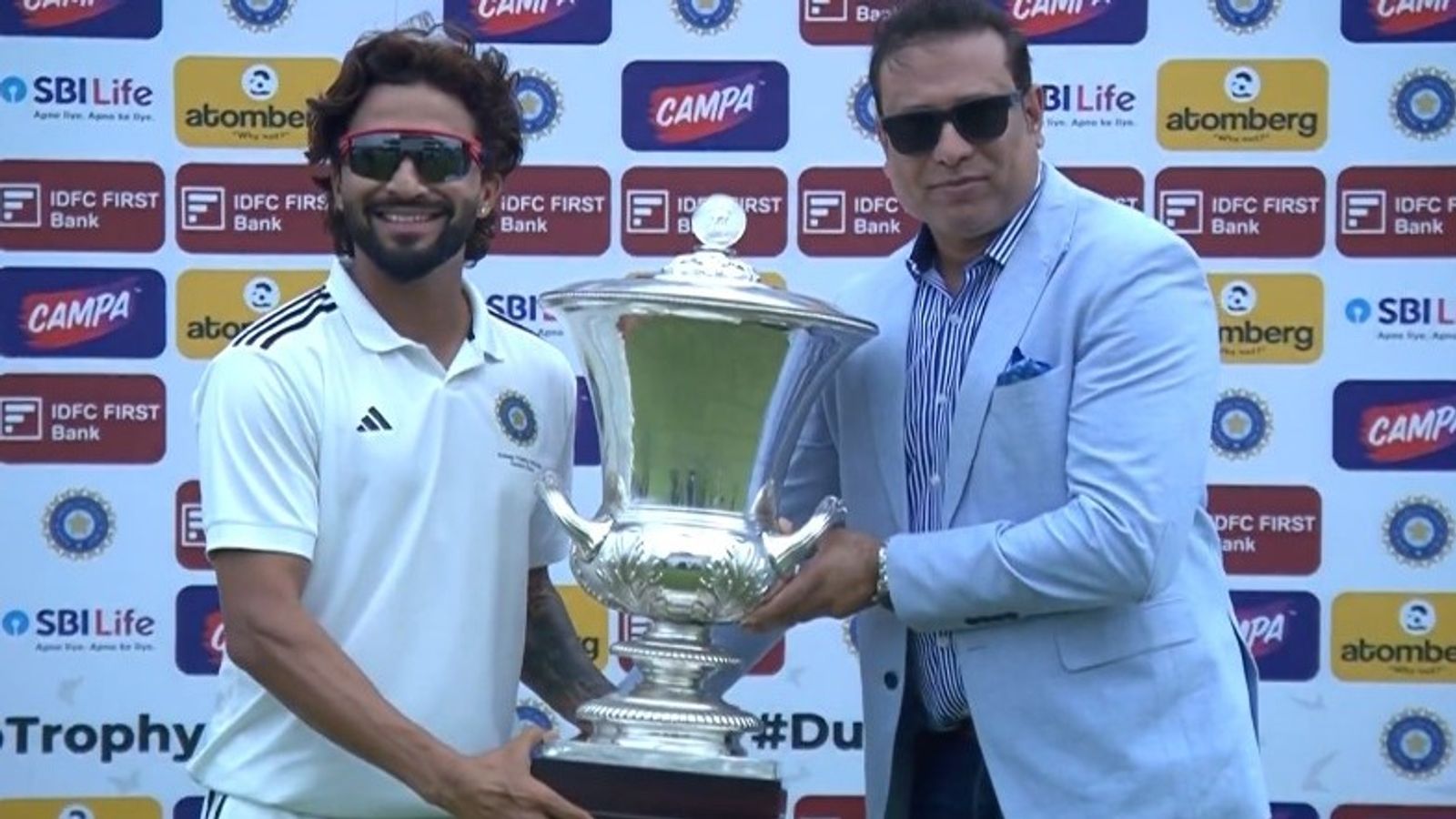 Duleep trophy का फाइनल बेंगलुरु के COE से हो सकता है शिफ्ट, दो स्टेडियम का नाम आया सामने, फैंस को भी आने की मिल सकती है इजाजत दिलीप ट्रॉफी 2025: सेंट्रल जोन का सातवां खिताब. (@BCCIdomestic)