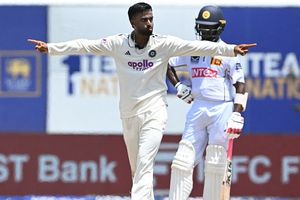 IND vs SL: मानव सुथार का गॉल में कहर, 10 विकेट लेकर भारत को दिलाई श्रीलंका के खिलाफ 165 रन से जीत SportsTak Hindi