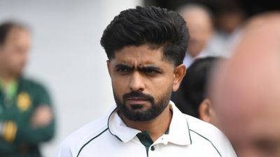स्टुअर्ट ब्रॉड ने पाकिस्तानी क्रिकेट का बनाया मजाक, टेस्ट सीरीज के बीच कहा- वे घटिया टीम है और... babar azam