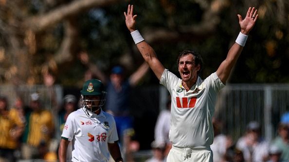 Australia's Mitchell Starc (R) appeals Australia's Mitchell Starc (R) appeals