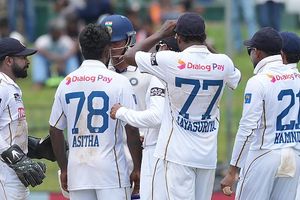 यशस्वी जायसवाल को सिर से टक्कर मारने की मिली सजा, फर्नांडो पर भी गिरी ICC की गाज SportsTak Hindi