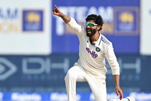 3 साल में 22 DRS और सारे खारिज, रवींद्र जडेजा का यह कैसा घटिया रिकॉर्ड, जानिए कब सही रिव्यू लिया था SportsTak Hindi