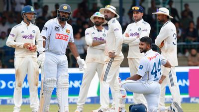 INDvsSL: बारिश ने रोकी भारत की राह, प्रसिद्ध-सुथार के चलते श्रीलंका पर फॉलोऑन का खतरा, दिनुशा फिर से अड़े ind vs sl test