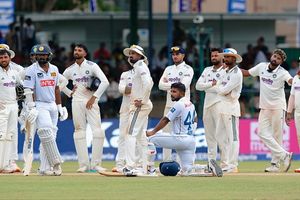 IND vs SL: श्रीलंका 290 रन पर ऑल आउट, शुभमन गिल ने दिया फॉलो-ऑन , सोनल का शतक भी मेजबान को नहीं बचा पाया SportsTak Hindi