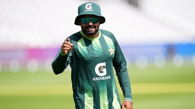 ENG vs PAK : इंग्लैंड के खिलाफ लॉर्ड्स टेस्ट मैच खेलेंगे या नहीं बाबर आजम ? कप्तान ने खुद दी बड़ी अपडेट Pakistan's Babar Azam during a nets session at Lord's,