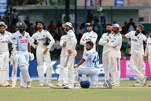 कोलंबो टेस्ट के आखिरी दिन भारत को परेशान करने वाले श्रीलंकाई बल्लेबाज की BCCI ने की तारीफ, सचिन तेंदुलकर की तरह बताया SportsTak Hindi