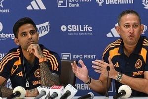 सूर्यकुमार यादव ने T20I टीम इंडिया की कप्तानी से हटाए जाने पर फोड़ा बम, बोले - अगरकर की एक कॉल आई और... SportsTak Hindi