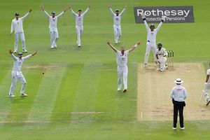 ENG vs PAK: इंग्लैंड ने लॉर्ड्स में बाबर आजम की पाकिस्तान को पीटा, 194 रन से जीता दूसरा टेस्ट, सीरीज पर भी किया कब्जा SportsTak Hindi