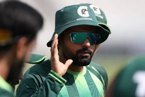 ENGvsPAK: पाकिस्तान क्रिकेट में कोहराम, 7 खिलाड़ियों को बीच सीरीज घर भेजा, 5 नए चेहरों को इंग्लैंड बुलाया SportsTak Hindi