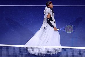 US Open: कॉर्नरो हेयरस्टाइल और लॉन्ग स्कर्ट पहनकर कोर्ट पर क्यों आईं नाओमी ओसाका? SportsTak Hindi