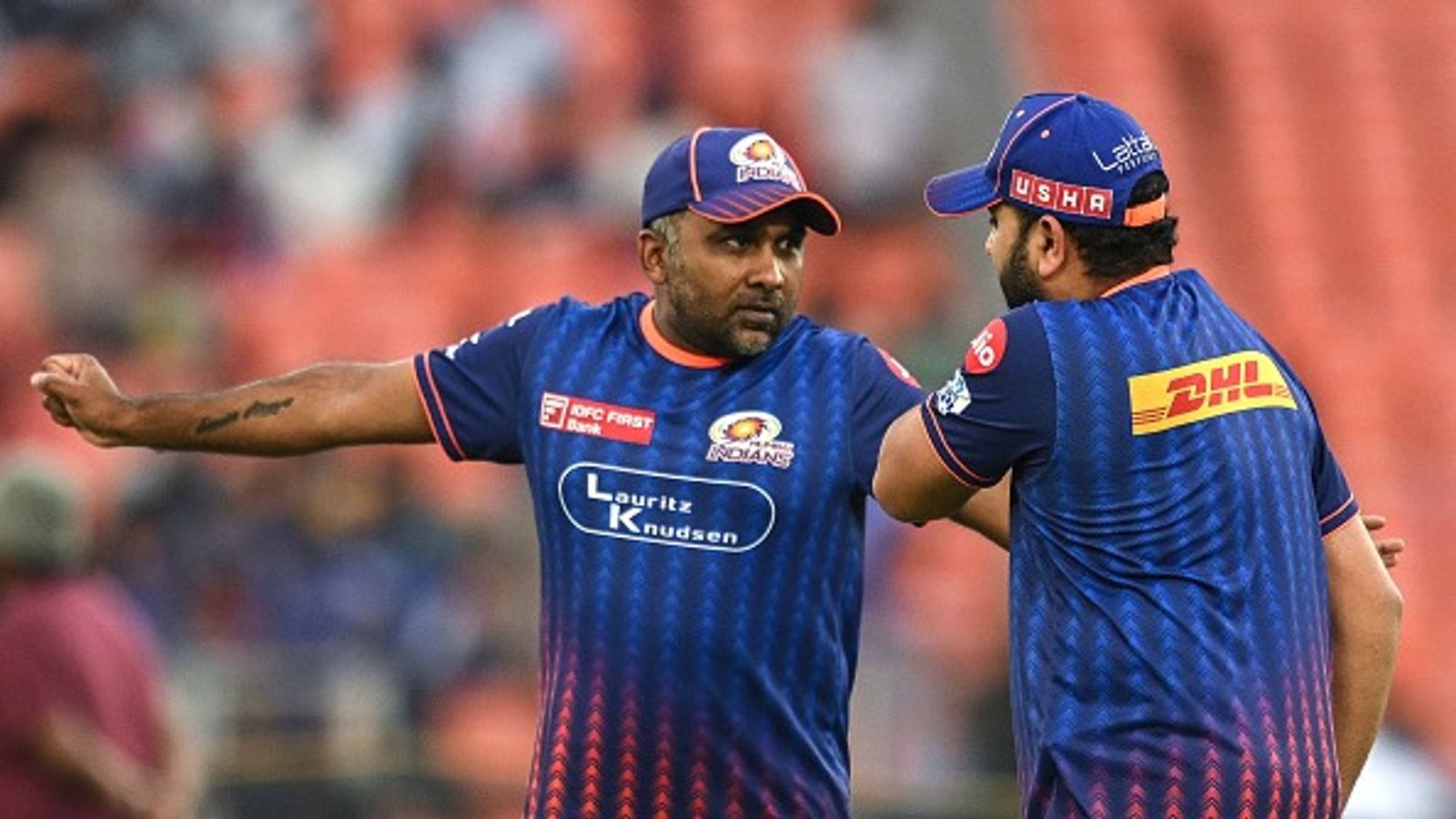 क्या महेला जयवर्धने IPL 2027 में भी बने रहेंगे मुंबई इंडियंस के हेड कोच? सामने आई बड़ी अपडेट जयवर्धने की कोचिंग में मुंबई इंडियंस 2025 में प्लेऑफ़ में पहुंची थी