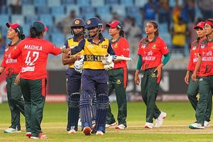 Asia Cup 2026 : श्रीलंका ने बांग्लादेश को हराकर सेमीफाइनल में बनाई जगह, जानें टीम इंडिया का किससे होगा मुकाबला ? SportsTak Hindi