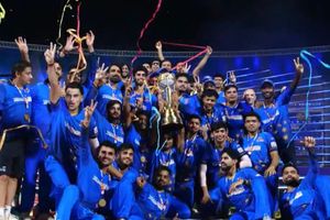 दिव्यांश जोशी के शतक से UP T20 लीग का खिताब जीती रिंकू सिंह की टीम, भुवनेश्वर कुमार को मिली हार SportsTak Hindi