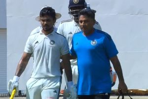 250 बनाने के साथ इशान किशन ने बरसाए रिकॉर्ड, क्यों नहीं जड़ना चाहा तिहरा शतक? जानें वजह SportsTak Hindi