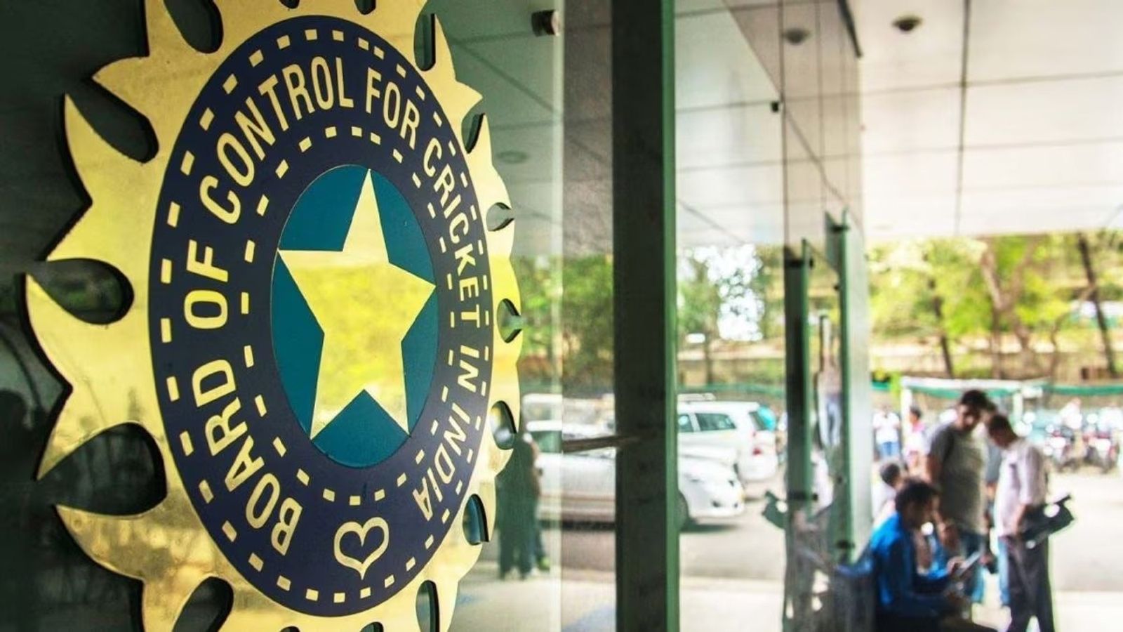 BCCI ने जम्मू-कश्मीर और बड़ौदा के प्रतिनिधियों को AGM मीटिंग में शामिल होने से क्यों रोका? 18 सितंबर को BCCI की सालाना आम बैठक होगी. (pc: x)