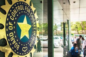 BCCI ने जम्मू-कश्मीर और बड़ौदा के प्रतिनिधियों को AGM मीटिंग में शामिल होने से क्यों रोका? SportsTak Hindi