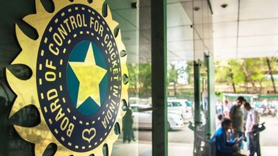 BCCI ने जम्मू-कश्मीर और बड़ौदा के प्रतिनिधियों को AGM मीटिंग में शामिल होने से क्यों रोका? SportsTak Hindi