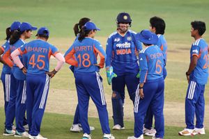 Women Asia Cup: भारतीय टीम 9वीं बार फाइनल में पहुंची, बांग्लादेश को 40 रन से दी शिकस्त SportsTak Hindi