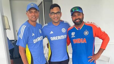 टीम इंडिया के सपोर्ट स्टाफ से इस सदस्य ने दिया इस्तीफा, जानिए क्यों हुआ ऐसा kamlesh jain