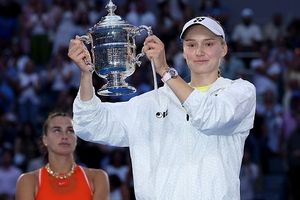 दुनिया की नई नंबर एक खिलाड़ी रिबाकिना ने जीता अपना पहला US Open खिताब, फाइनल में सबालेंका के हैट्रिक के सपने को तोड़ा SportsTak Hindi