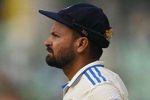मुकेश कुमार चले इंग्लैंड, काउंटी चैंपियनशिप में इस टीम का बने हिस्सा, जानिए कितने मैच खेलेंगे SportsTak Hindi