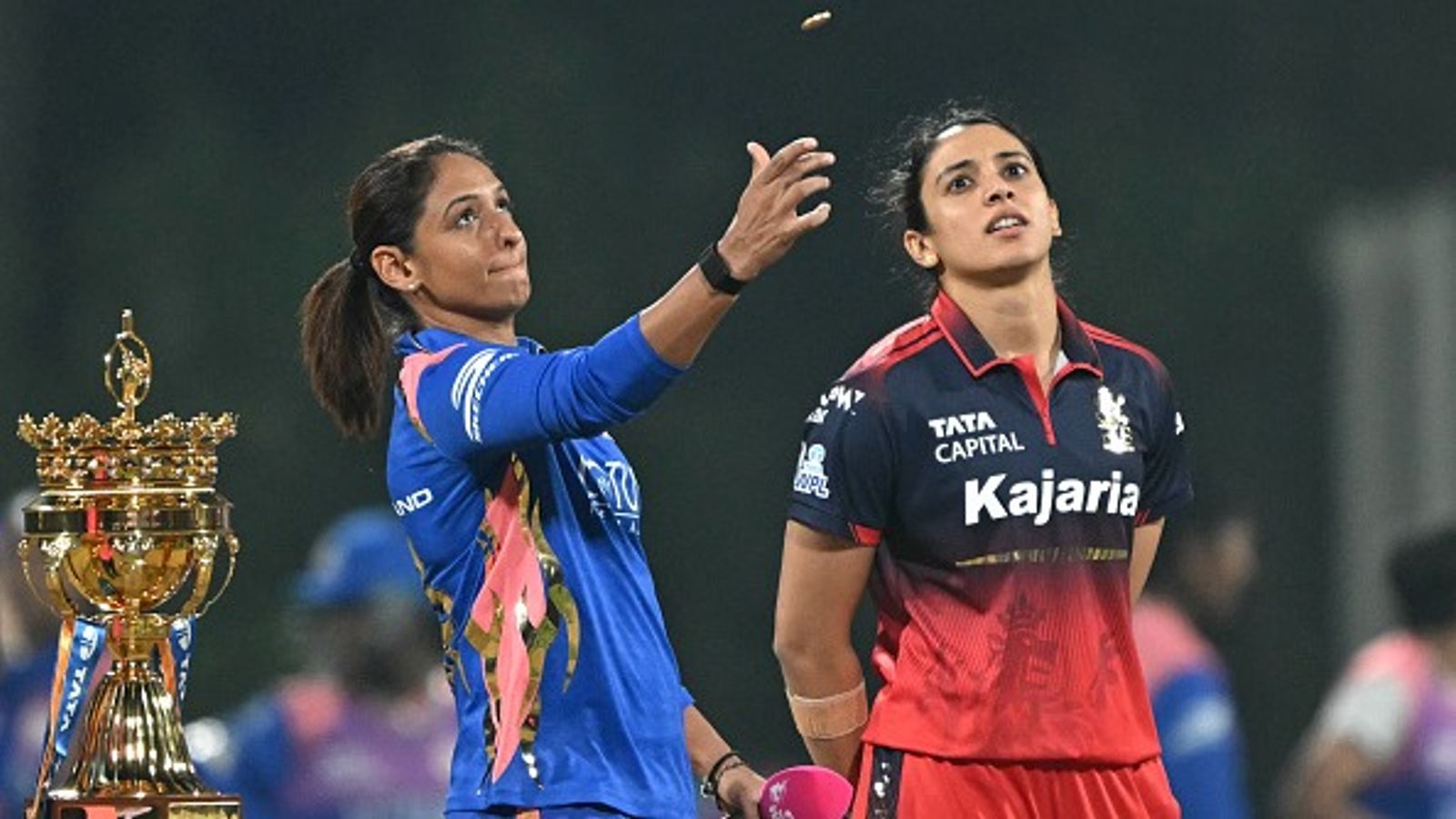 WPL T20 लीग के अगले सीजन का कब होगा आगाज और कहां होगा ऑक्शन ? सामने आई अपडेट मुंबई इंडियंस की कप्तान हरमनप्रीत कौर और आरसीबी की कप्तान स्मृति मांधना
