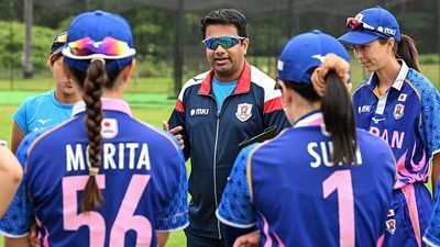 मुंबई के क्रिकेटर ने भारत के खिलाफ मैच के लिए दी जापानी टीम को कोचिंग SportsTak Hindi