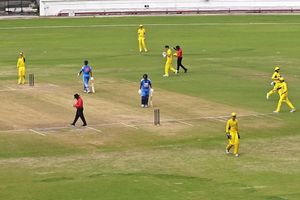 द्रविड़-सहवाग के धमाके से जीती टीम इंडिया, ऑस्ट्रेलिया को वनडे मैच में सात रन से दी मात SportsTak Hindi