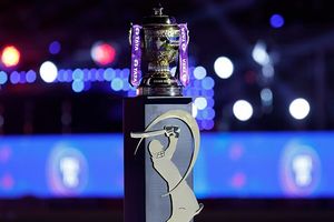 IPL 2027 के लिए खिलाड़ियों की नीलामी पर बड़ी अपडेट, कब होगा 2025-27 साइकिल का आखिरी मिनी ऑक्शन SportsTak Hindi