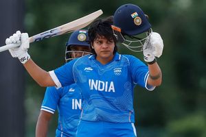 Asian games 2026: शेफाली वर्मा ने ठोका अपने टी20 करियर का पहला शतक, एशियाड के इतिहास में सेंचुरी लगाने वाली पहली महिला बल्लेबाज भी बनीं SportsTak Hindi