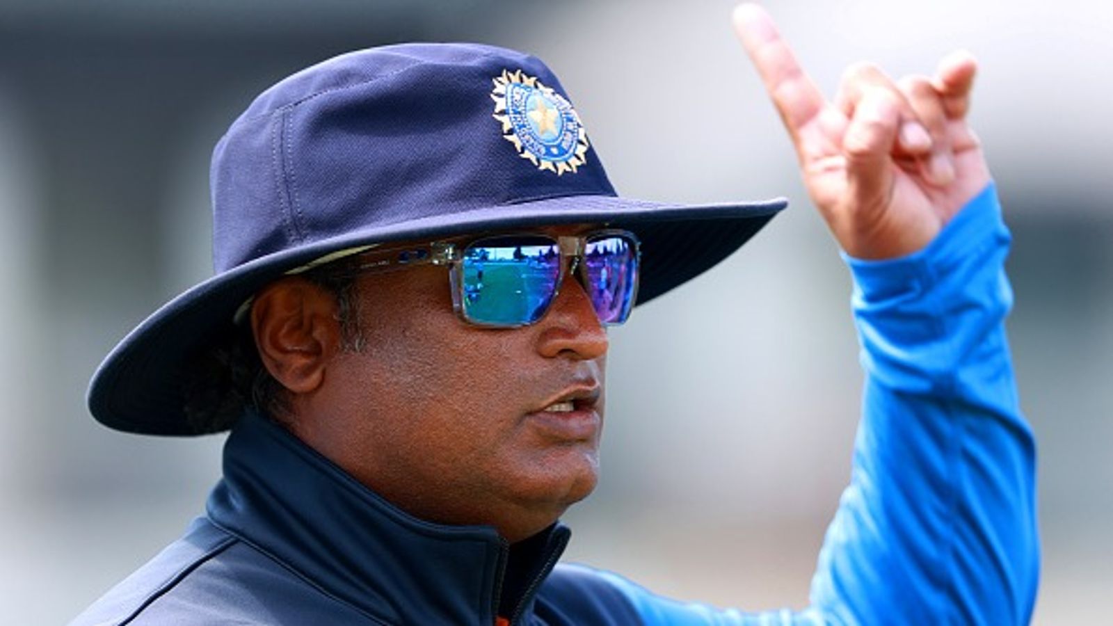 IND vs AUS: ऑस्ट्रेलिया टीम के कोच बने रमेश पोवार, भारत के खिलाफ युवा स्पिनरों को कर रहे तैयार रमेश पोवार ऑस्ट्रेलिया की अंडर-19 टीम के लिए शॉर्ट-टर्म कोच के तौर पर काम कर रहे हैं. (PC: Getty)