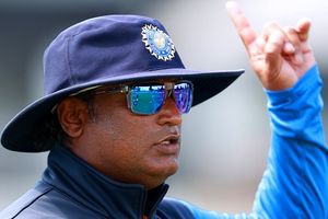 IND vs AUS: ऑस्ट्रेलिया टीम के कोच बने रमेश पोवार, भारत के खिलाफ युवा स्पिनरों को कर रहे तैयार SportsTak Hindi