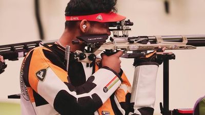 Asian games 2026: भारत को शूटिंग में मिला तीसरा मेडल, पुरुषों की 10 मीटर एयर राइफल टीम इवेंट में जीता सिल्वर SportsTak Hindi