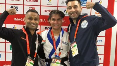 Asian games 2026: MMA फाइटर सुचिका तारियाल का गोल्ड का सपना टूटा, सेमीफाइनल में मिली दिल तोड़ने वाली हार, ब्रॉन्ज मेडल के साथ इतिहास के पन्नों में नाम दर्ज SportsTak Hindi