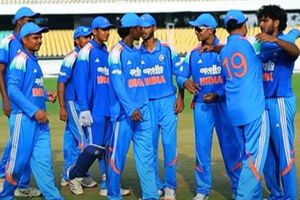 इंडिया अंडर-19 ने ऑस्ट्रेलिया को 103 रन से रौंदकर कब्जाई वनडे सीरीज, चौहान ने ऑलराउंड खेल से लूटी महफिल SportsTak Hindi