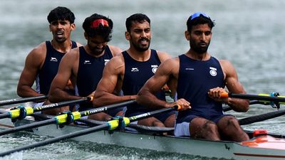 Asian games 2026: भारतीय रोइंग टीम में बवाल, खिलाड़ियों ने हड़ताल पर जाने की दी धमकी, खाना-पीना भी छोड़ा, जानें क्या है पूरा मामला SportsTak Hindi