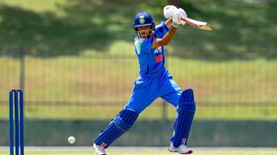 IND vs AUS : लक्ष्य के शतक से जीती सहवाग के बेटे वाली इंडिया, ऑस्ट्रेलिया का वनडे सीरीज में किया क्लीन स्वीप Lakshya Raichandani during batting