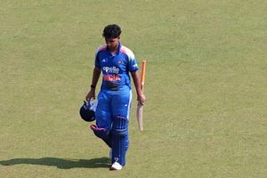 ऑस्ट्रेलिया के खिलाफ 3 मैचों की ODI सीरीज में कैसा रहा सहवाग और द्रविड़ के बेटों का प्रदर्शन? जानें पूरा रिपोर्ट कार्ड SportsTak Hindi