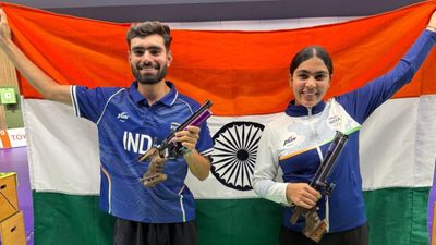 Asian Games: भारत ने जीता दूसरा गोल्ड मेडल, सुरुचि-कमलजीत ने शूटिंग में सोने पर लगाया निशाना kamaljeet suruchi