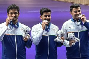 Asian Games: ऐश्वर्य-नीरज और रुद्रांक्ष की जोड़ी ने भारत को दिलाया 7वां सिल्वर मेडल, शूटिंग में 9वां पदक SportsTak Hindi