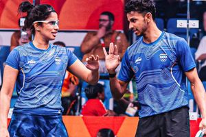 Asian Games: स्क्वॉश में एक मेडल पक्का, जोशना चिनप्पा-सेंथिलकुमार ने किया कमाल, अब फाइनल की लड़ाई SportsTak Hindi