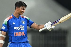 यशस्वी जायसवाल को टीम इंडिया में अपनी जगह पक्की करने के लिए अभी भी क्यों करना होगा इंतजार? बैटिंग कोच कोटक का बड़ा बयान SportsTak Hindi